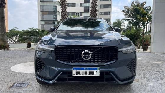 VOLVO XC60 2.0 T8 RECHARGE ULTIMATE DARK AWD GEARTRONIC VOLVO XC60 2.0 T8 RECHARGE ULTIMATE DARK AWD GEARTRONIC